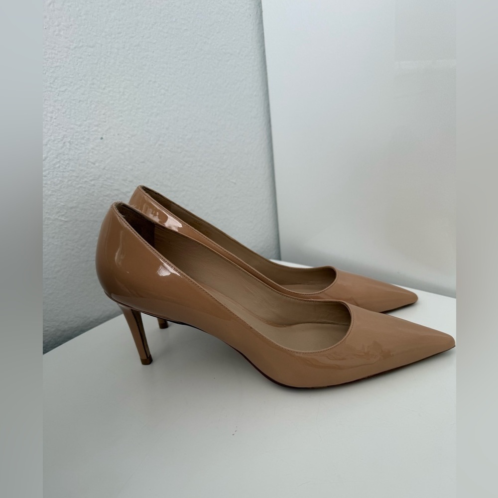 Stuart Weitzman Women's Tan Pumps size 9 - Picture 5 of 7